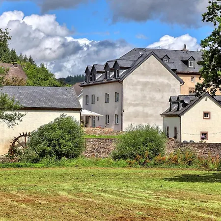 Lovely In With Sauna Apartment