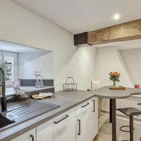 Apartamento Lovely In With Sauna
